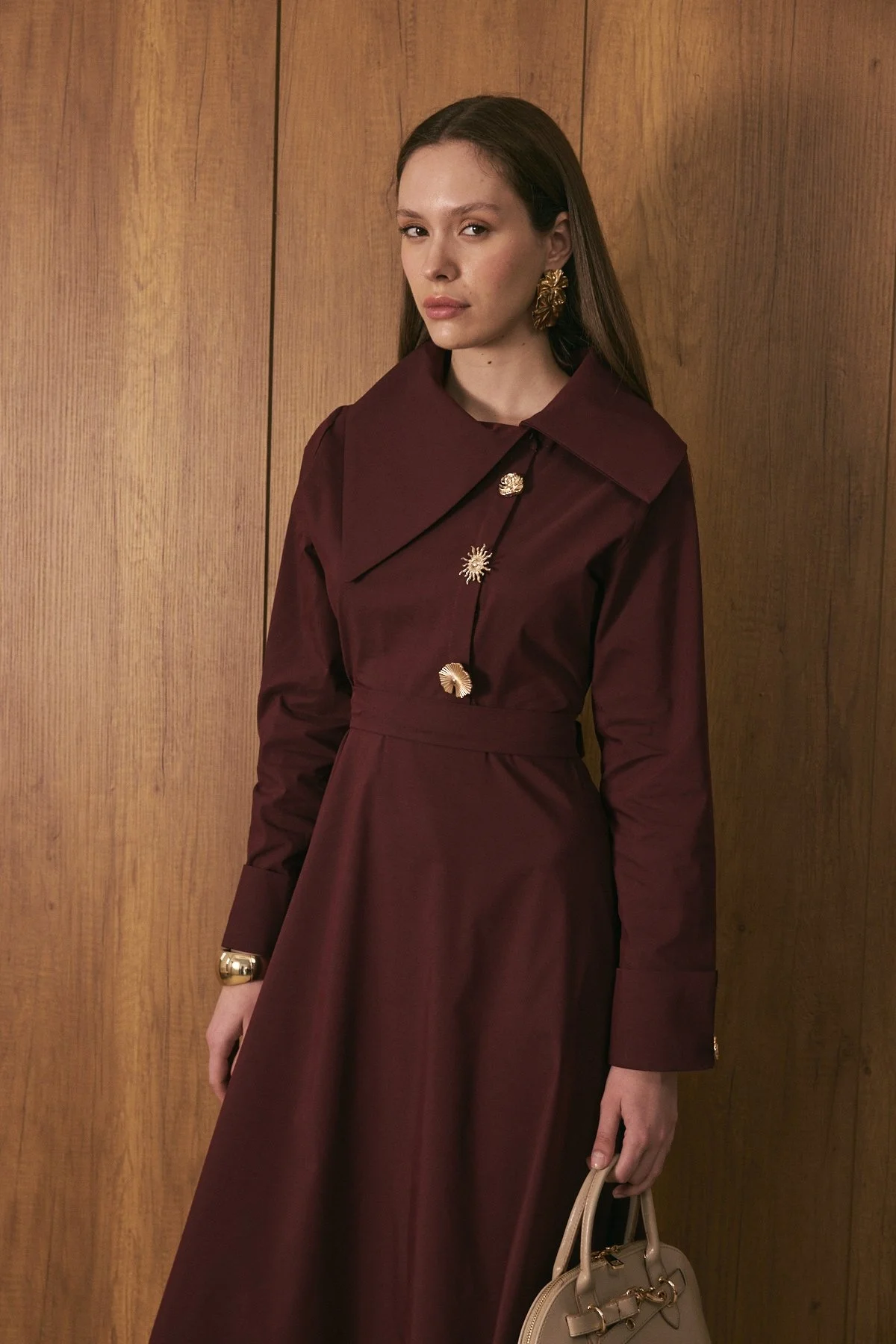 Broş Detaylı Asimetrik Yaka Poplin Elbise Burgonya - 2