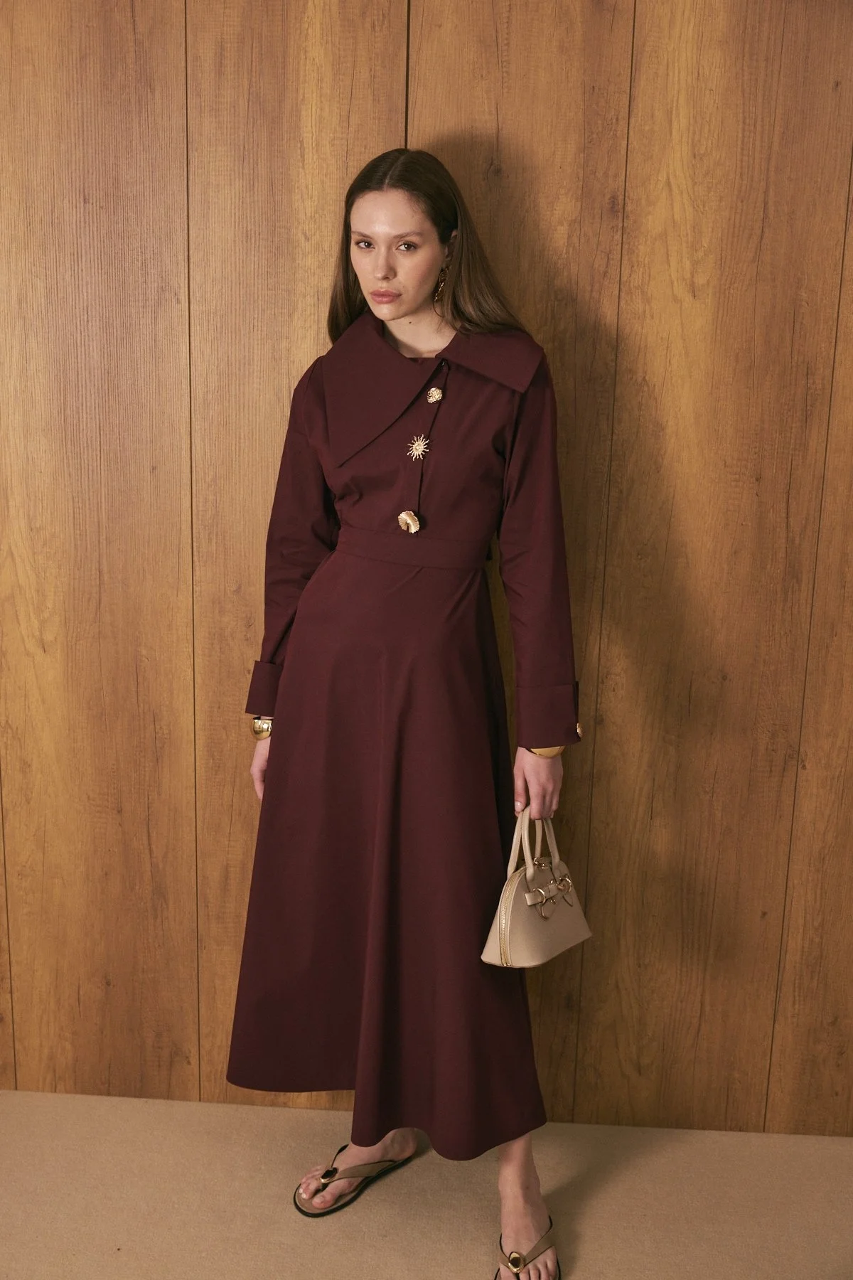 Broş Detaylı Asimetrik Yaka Poplin Elbise Burgonya - 3