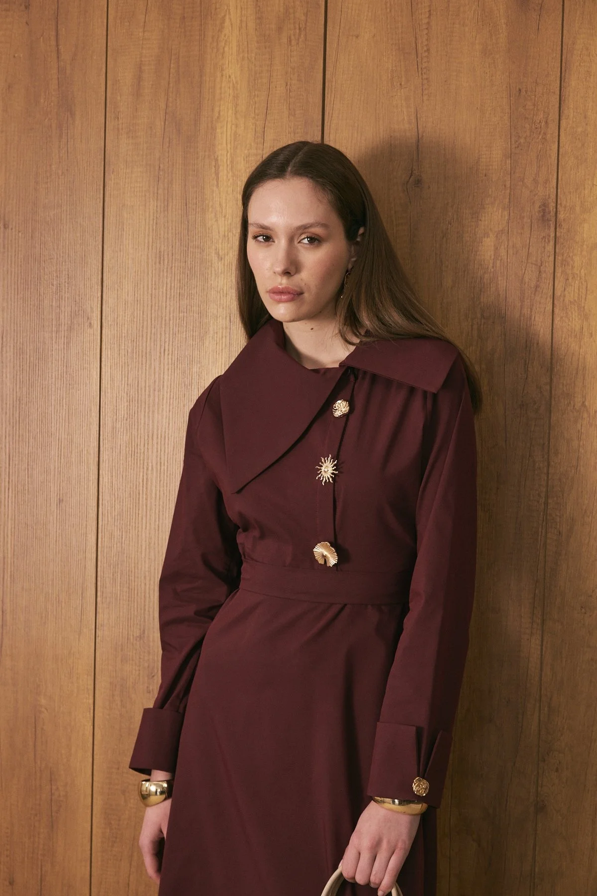 Broş Detaylı Asimetrik Yaka Poplin Elbise Burgonya - 4