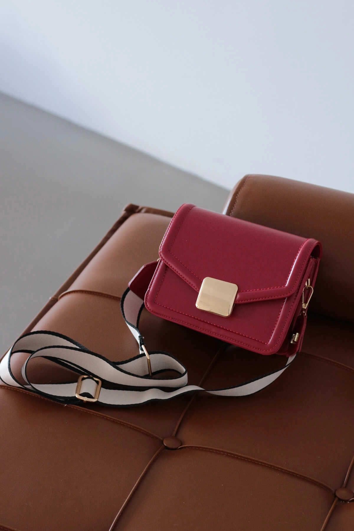 Kapaklı Çok Bölmeli Çanta Cherry Red - 5